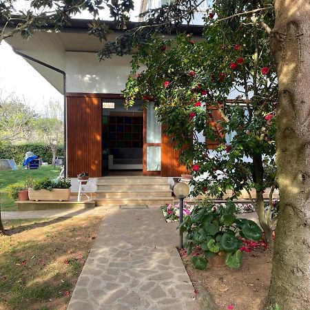 Appartamento In Villa Con Giardino Vicino Al Mare Bella Farnia Exterior foto