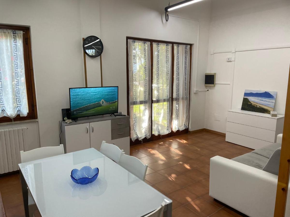 Appartamento In Villa Con Giardino Vicino Al Mare Bella Farnia Exterior foto