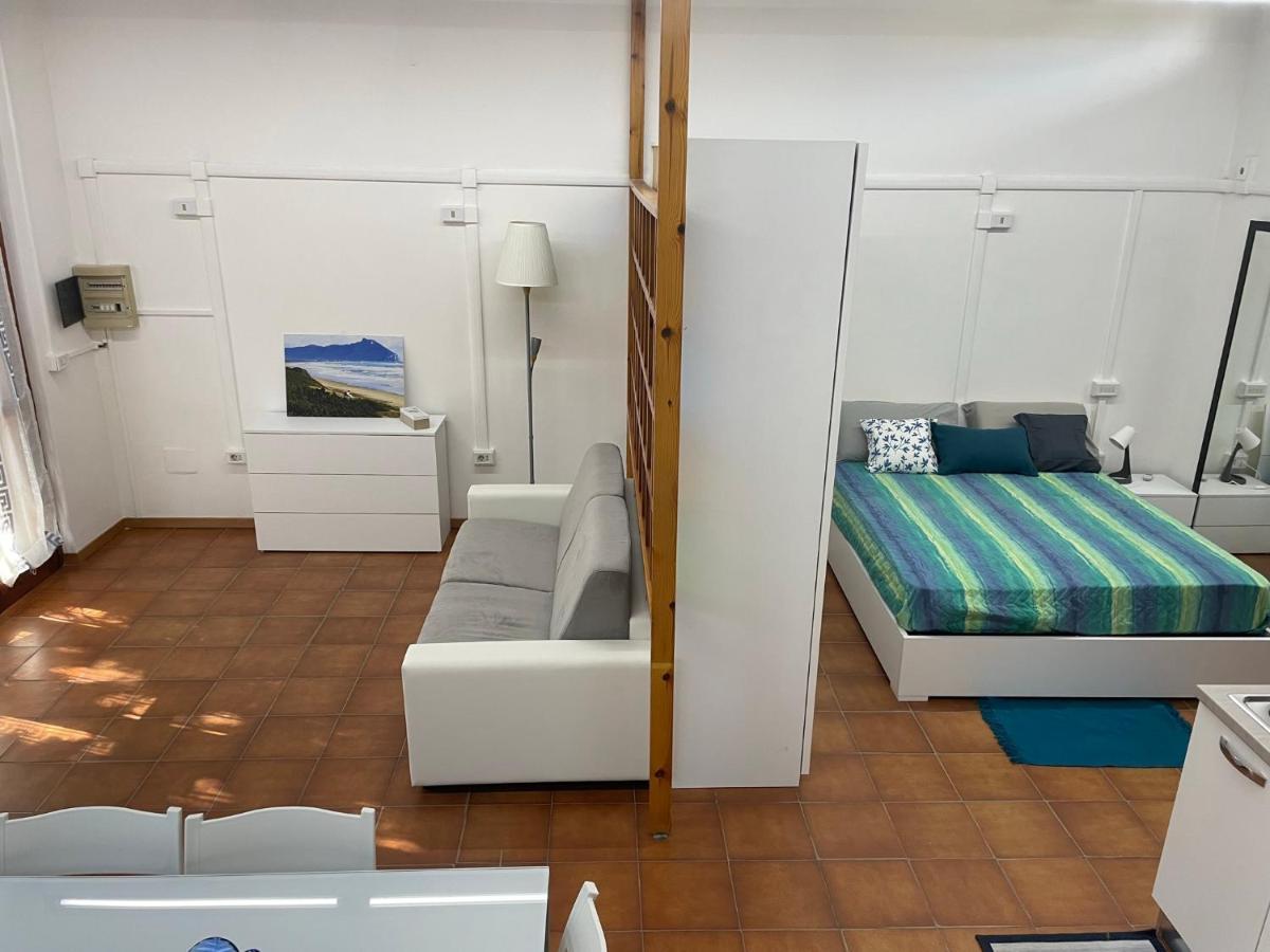 Appartamento In Villa Con Giardino Vicino Al Mare Bella Farnia Exterior foto